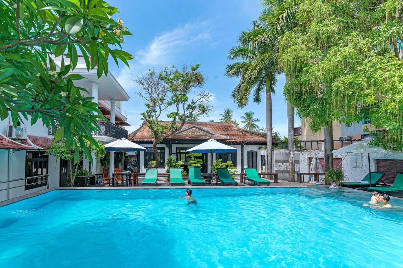 Nostalgia Hotel And Spa Hoi An Bagian luar foto