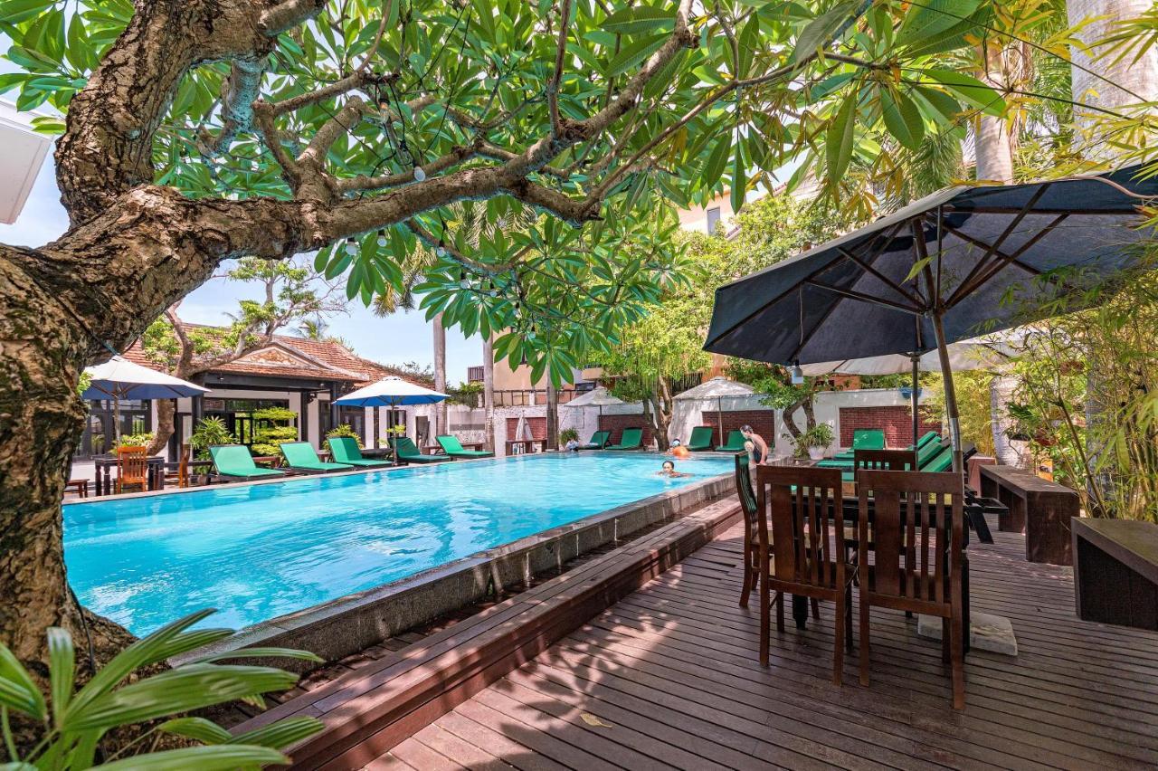 Nostalgia Hotel And Spa Hoi An Bagian luar foto
