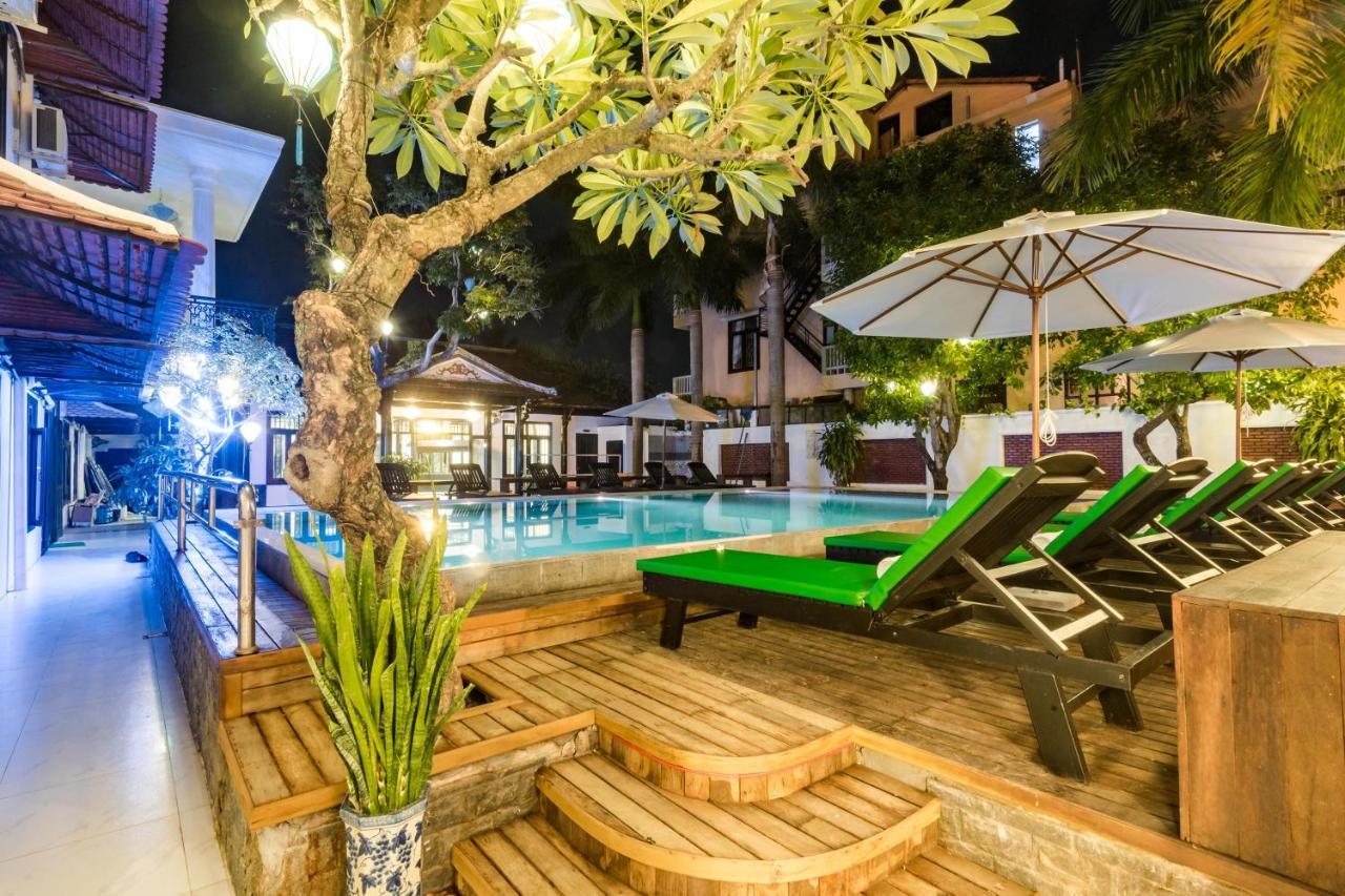 Nostalgia Hotel And Spa Hoi An Bagian luar foto