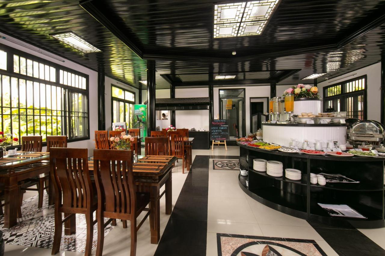 Nostalgia Hotel And Spa Hoi An Bagian luar foto