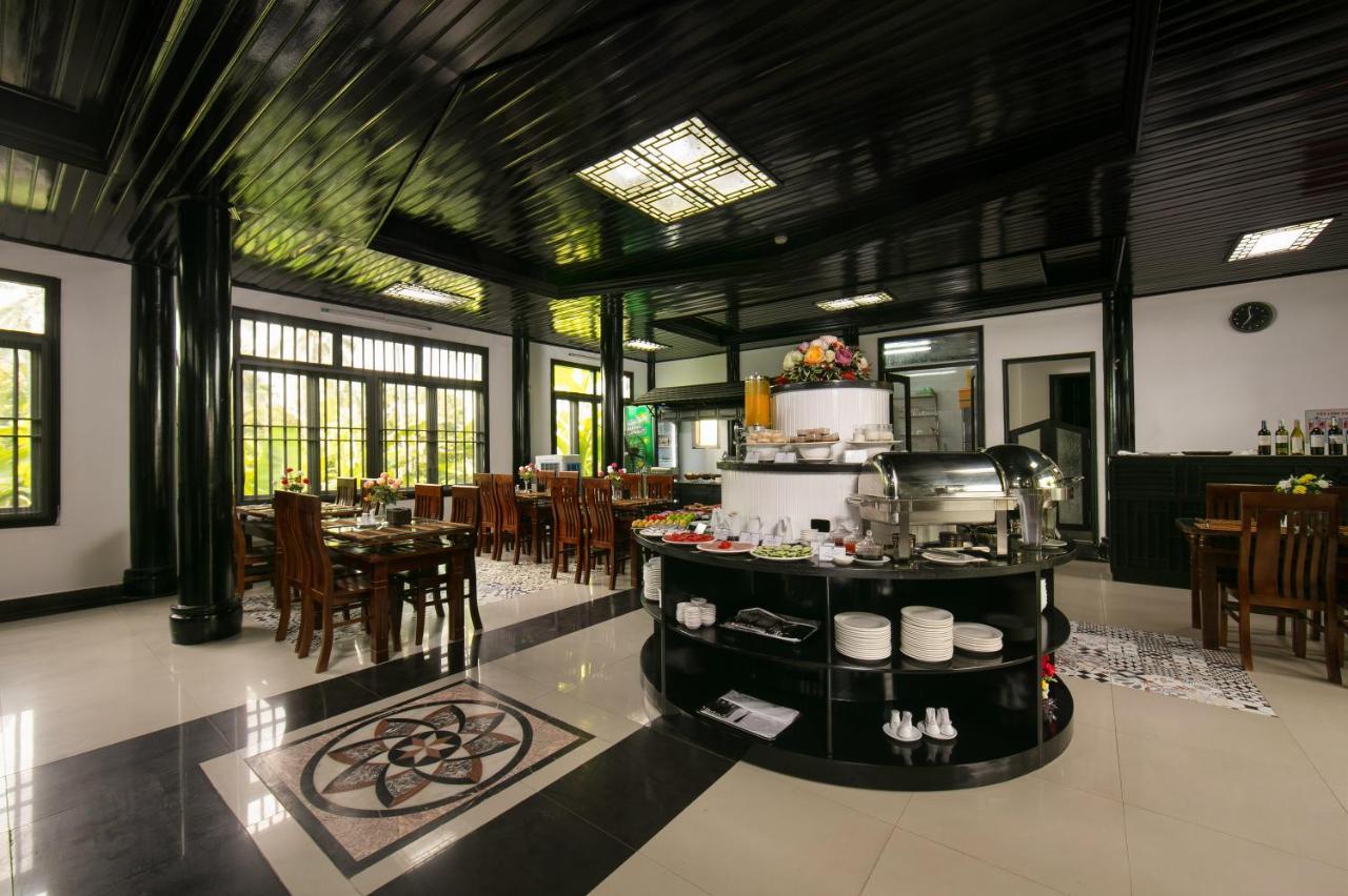 Nostalgia Hotel And Spa Hoi An Bagian luar foto